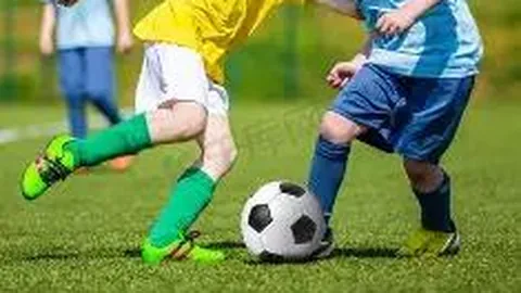 国足与韩国对决，输一两个球属常态，期待战术策略得当运用