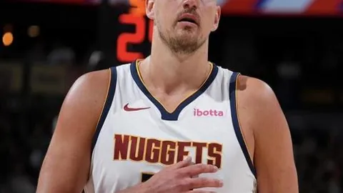 八冠王宣布解体，球迷感伤，期待重返中冠舞台